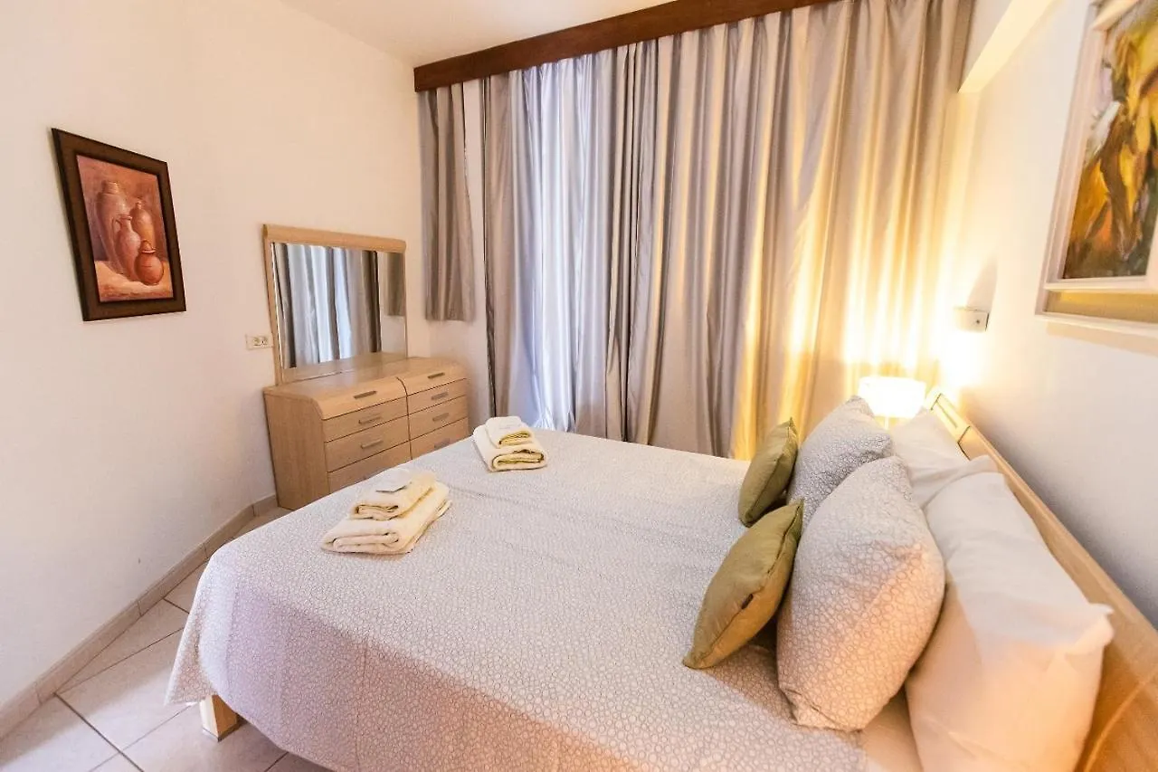 Two Bedroom Apartment Near El Duque Beach, Costa Adeje スペイン